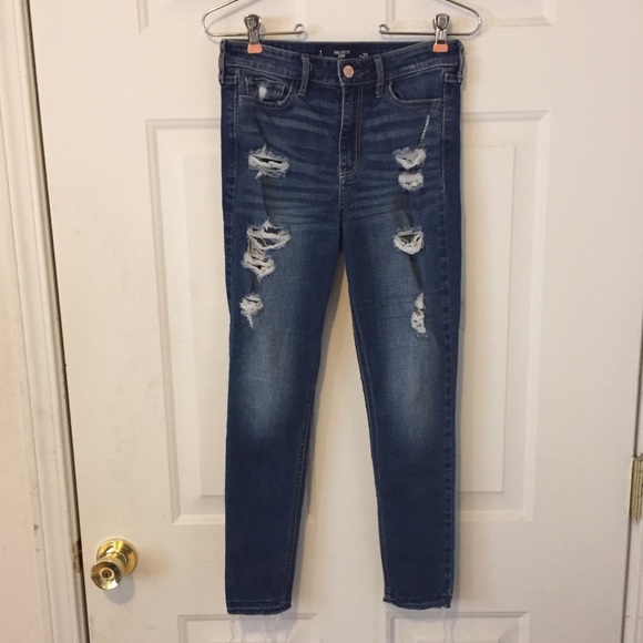 Hollister Denim - Hollister high rise cropped destroyed jeans